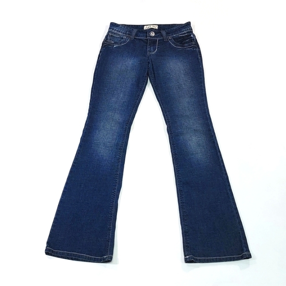 L.E.I. ♡ Dark Distressed "Ashley Trouble" Embroidered|Embellished Bling Jeans 3R - Picture 4 of 17